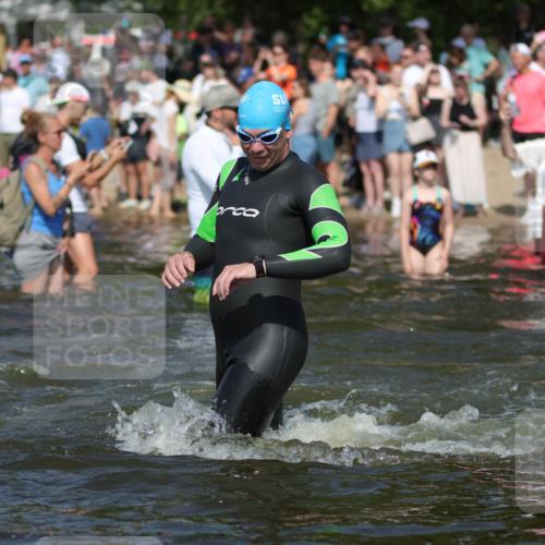 22.06.2025 - Viking Triathlon H.Heesch http://msf.ph/oto/8062631 22.06.2025 10:06:25 Schwimmen 18, 24, 36, 117, 153, 168, 186, 192, 261, 298, 385, 450, 487, 535, 606 meine-sportfotos.de