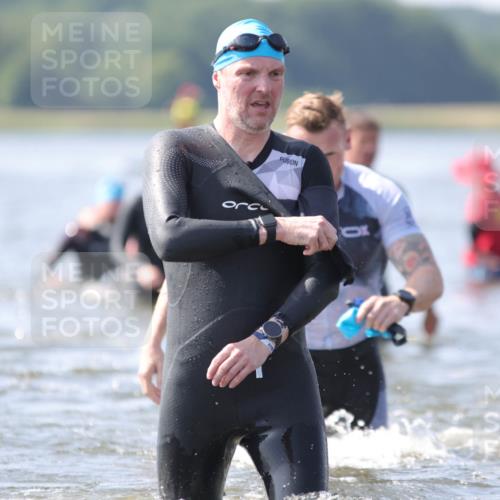 22.06.2025 - Viking Triathlon H.Heesch http://msf.ph/oto/8062633 22.06.2025 10:47:17 Schwimmen 23, 51, 74, 76, 267, 421, 547 meine-sportfotos.de