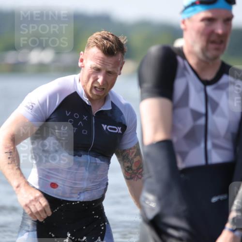 22.06.2025 - Viking Triathlon H.Heesch http://msf.ph/oto/8062636 22.06.2025 10:47:21 Schwimmen 23, 51, 74, 76, 267, 421, 547 meine-sportfotos.de