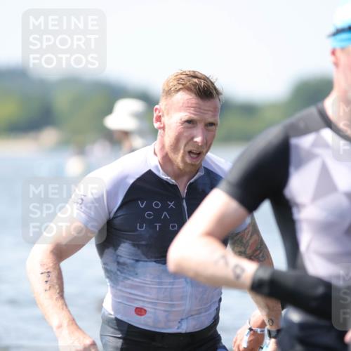 22.06.2025 - Viking Triathlon H.Heesch http://msf.ph/oto/8062639 22.06.2025 10:47:22 Schwimmen 23, 74, 76, 183, 267, 421, 547 meine-sportfotos.de