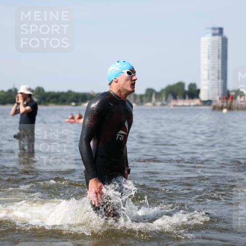 22.06.2025 - Viking Triathlon Michael Strokosch http://msf.ph/oto/8062644 22.06.2025 10:28:59 Schwimmen 7, 12, 15, 152, 200, 310, 384, 414, 443, 604, 628 meine-sportfotos.de