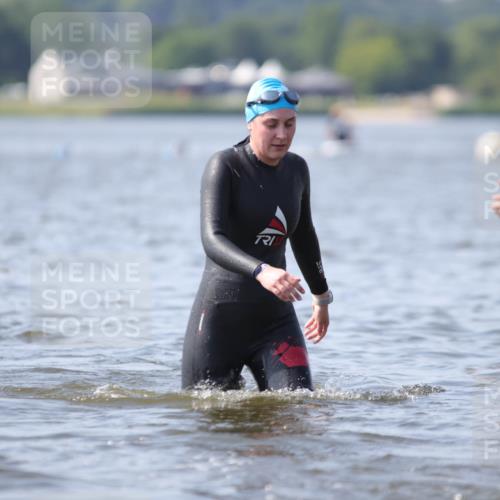 22.06.2025 - Viking Triathlon H.Heesch http://msf.ph/oto/8062658 22.06.2025 10:47:29 Schwimmen 23, 71, 76, 183, 261, 267, 547, 606 meine-sportfotos.de