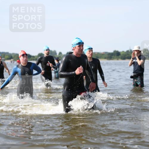 22.06.2025 - Viking Triathlon Michael Strokosch http://msf.ph/oto/8062666 22.06.2025 10:29:01 Schwimmen 7, 12, 15, 152, 200, 310, 384, 414, 443, 604, 628 meine-sportfotos.de
