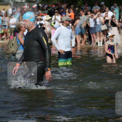 22.06.2025 - Viking Triathlon H.Heesch http://msf.ph/oto/8062667 22.06.2025 10:06:31 Schwimmen 18, 24, 36, 93, 109, 168, 186, 192, 205, 261, 298, 358, 376, 450, 606 meine-sportfotos.de