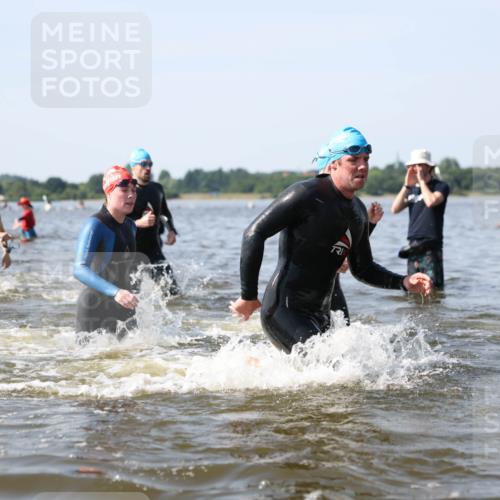 22.06.2025 - Viking Triathlon Michael Strokosch http://msf.ph/oto/8062673 22.06.2025 10:29:01 Schwimmen 7, 12, 15, 152, 200, 310, 384, 414, 443, 604, 628 meine-sportfotos.de