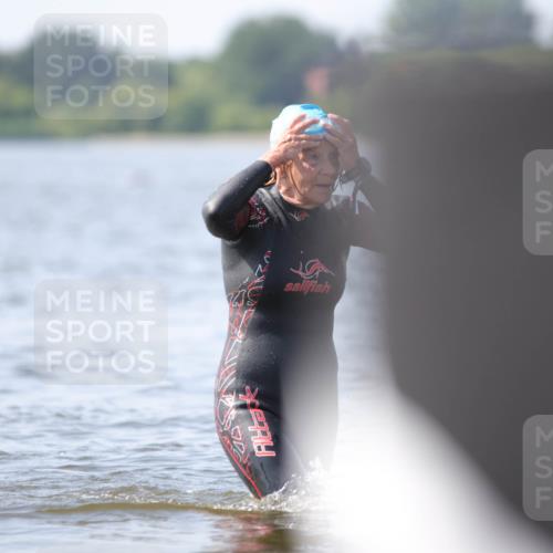 22.06.2025 - Viking Triathlon H.Heesch http://msf.ph/oto/8062720 22.06.2025 10:47:50 Schwimmen 71, 84, 190, 223, 261, 285, 452 meine-sportfotos.de