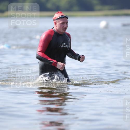 22.06.2025 - Viking Triathlon H.Heesch http://msf.ph/oto/8062766 22.06.2025 10:48:45 Schwimmen 166, 412, 607 meine-sportfotos.de