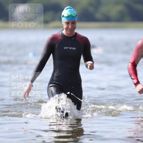 22.06.2025 - Viking Triathlon H.Heesch http://msf.ph/oto/8062774 22.06.2025 10:48:47 Schwimmen 166, 412, 607 meine-sportfotos.de