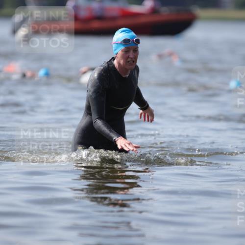 22.06.2025 - Viking Triathlon H.Heesch http://msf.ph/oto/8062782 22.06.2025 10:49:00 Schwimmen 166, 317, 353, 607 meine-sportfotos.de