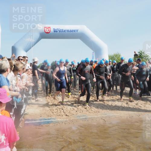 22.06.2025 - Viking Triathlon MichiJ http://msf.ph/oto/8062784 22.06.2025 10:08:15 Schwimmen 37, 51, 106, 116, 133, 140, 222, 225, 364, 378, 403, 406, 410, 480, 638 meine-sportfotos.de
