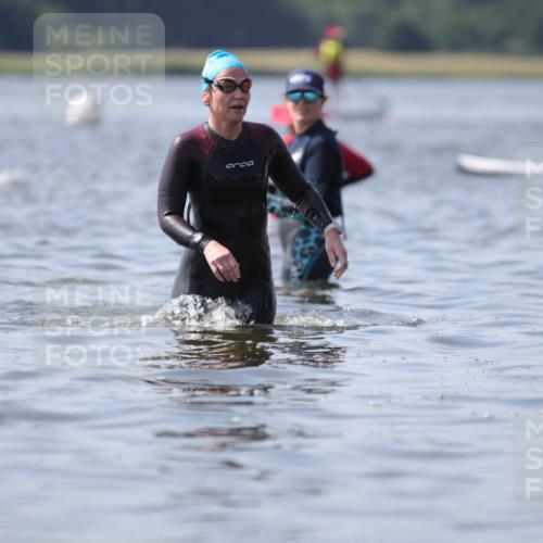 22.06.2025 - Viking Triathlon H.Heesch http://msf.ph/oto/8062790 22.06.2025 10:49:04 Schwimmen 155, 317, 353 meine-sportfotos.de