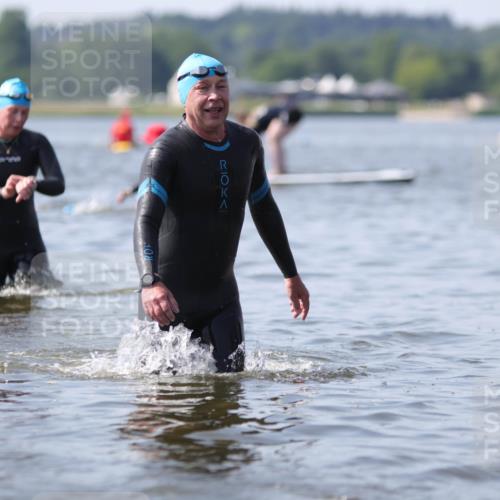 22.06.2025 - Viking Triathlon H.Heesch http://msf.ph/oto/8062820 22.06.2025 10:49:21 Schwimmen 64, 155, 256, 263, 317, 321 meine-sportfotos.de