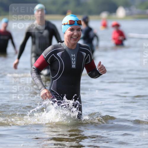 22.06.2025 - Viking Triathlon H.Heesch http://msf.ph/oto/8062831 22.06.2025 10:49:27 Schwimmen 64, 155, 256, 263, 321, 453 meine-sportfotos.de