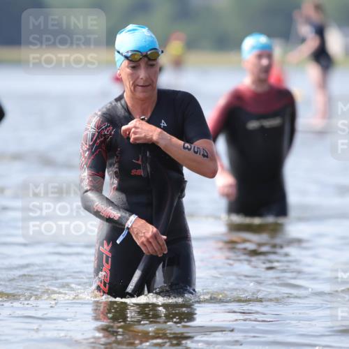 22.06.2025 - Viking Triathlon H.Heesch http://msf.ph/oto/8062849 22.06.2025 10:49:38 Schwimmen 263, 270, 321, 356, 453 meine-sportfotos.de
