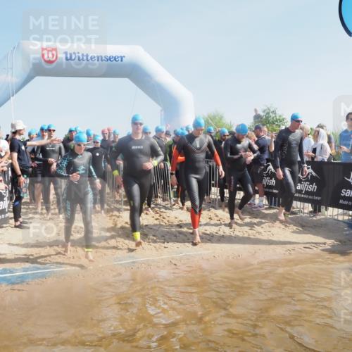 22.06.2025 - Viking Triathlon MichiJ http://msf.ph/oto/8062864 22.06.2025 10:08:22 Schwimmen 37, 48, 69, 97, 133, 140, 222, 225, 364, 403, 406, 410, 499, 518, 638 meine-sportfotos.de