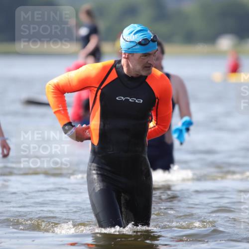 22.06.2025 - Viking Triathlon H.Heesch http://msf.ph/oto/8062873 22.06.2025 10:49:51 Schwimmen 69, 97, 140, 270, 273, 356, 453 meine-sportfotos.de