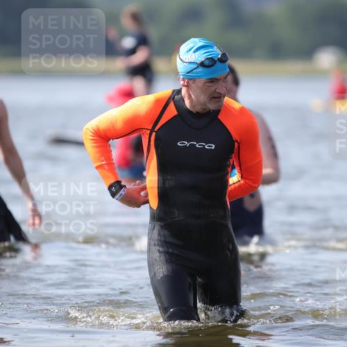22.06.2025 - Viking Triathlon H.Heesch http://msf.ph/oto/8062876 22.06.2025 10:49:51 Schwimmen 69, 97, 140, 270, 273, 356, 453 meine-sportfotos.de