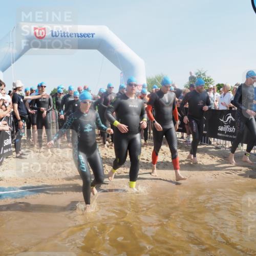 22.06.2025 - Viking Triathlon MichiJ http://msf.ph/oto/8062881 22.06.2025 10:08:22 Schwimmen 37, 48, 69, 97, 133, 140, 222, 225, 364, 403, 406, 410, 499, 518, 638 meine-sportfotos.de