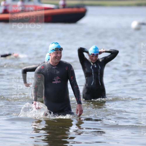 22.06.2025 - Viking Triathlon H.Heesch http://msf.ph/oto/8062927 22.06.2025 10:50:19 Schwimmen 24, 202, 418, 431, 463 meine-sportfotos.de
