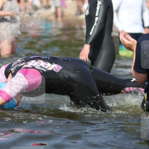 22.06.2025 - Viking Triathlon H.Heesch http://msf.ph/oto/8062936 22.06.2025 10:07:50 Schwimmen 16, 31, 76, 95, 102, 130, 263, 292, 372, 453, 477, 503, 624, 650 meine-sportfotos.de
