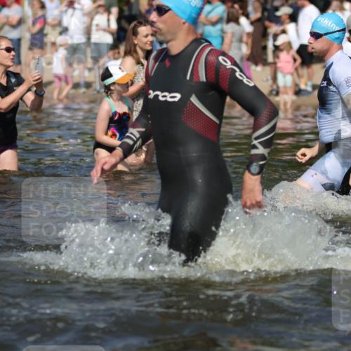 22.06.2025 - Viking Triathlon H.Heesch http://msf.ph/oto/8062951 22.06.2025 10:07:53 Schwimmen 31, 76, 95, 102, 130, 263, 292, 372, 453, 477, 503, 624, 650 meine-sportfotos.de
