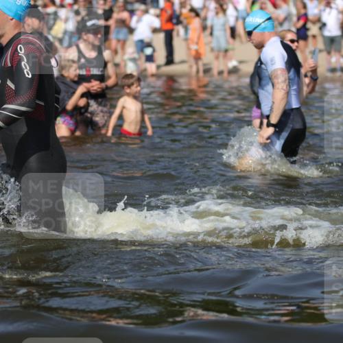 22.06.2025 - Viking Triathlon H.Heesch http://msf.ph/oto/8062954 22.06.2025 10:07:54 Schwimmen 31, 76, 95, 130, 292, 308, 372, 412, 452, 453, 477, 523, 647, 650 meine-sportfotos.de