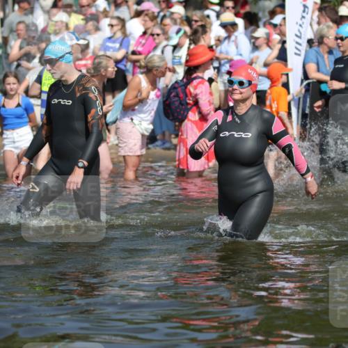 22.06.2025 - Viking Triathlon H.Heesch http://msf.ph/oto/8062962 22.06.2025 10:07:59 Schwimmen 31, 130, 292, 308, 412, 452, 523, 647, 650 meine-sportfotos.de