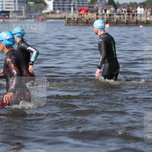 22.06.2025 - Viking Triathlon H.Heesch http://msf.ph/oto/8062970 22.06.2025 10:08:06 Schwimmen 51, 106, 116, 206, 268, 308, 378, 412, 422, 452, 466, 480, 523, 543, 647 meine-sportfotos.de