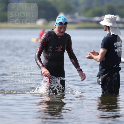 22.06.2025 - Viking Triathlon H.Heesch http://msf.ph/oto/8062971 22.06.2025 10:50:48 Schwimmen 308, 402, 523, 533, 543 meine-sportfotos.de