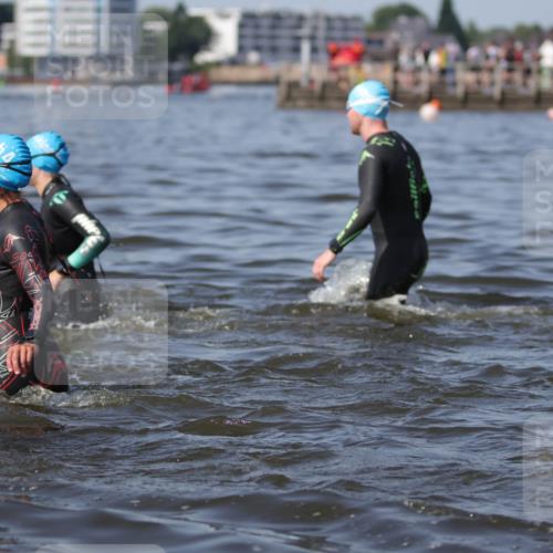 22.06.2025 - Viking Triathlon H.Heesch http://msf.ph/oto/8062972 22.06.2025 10:08:06 Schwimmen 51, 106, 116, 206, 268, 308, 378, 412, 422, 452, 466, 480, 523, 543, 647 meine-sportfotos.de