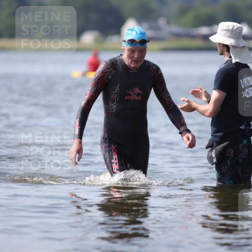 22.06.2025 - Viking Triathlon H.Heesch http://msf.ph/oto/8062973 22.06.2025 10:50:48 Schwimmen 308, 402, 523, 533, 543 meine-sportfotos.de