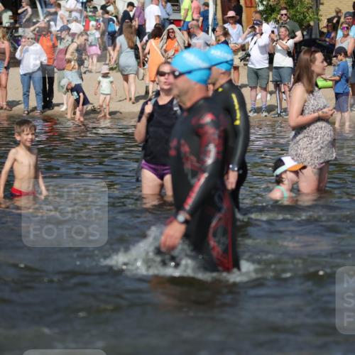 22.06.2025 - Viking Triathlon H.Heesch http://msf.ph/oto/8062983 22.06.2025 10:08:08 Schwimmen 51, 106, 116, 206, 268, 308, 378, 403, 410, 412, 422, 452, 466, 480, 523, 543, 647 meine-sportfotos.de