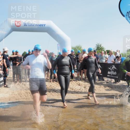 22.06.2025 - Viking Triathlon MichiJ http://msf.ph/oto/8062986 22.06.2025 10:08:33 Schwimmen 48, 69, 71, 97, 166, 246, 303, 305, 319, 357, 360, 472, 481, 490, 499, 518, 542 meine-sportfotos.de