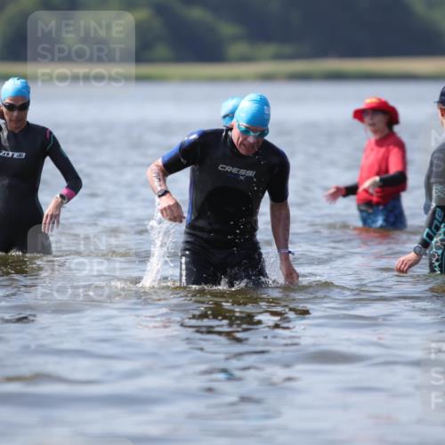 22.06.2025 - Viking Triathlon H.Heesch http://msf.ph/oto/8062988 22.06.2025 10:50:50 Schwimmen 308, 523, 543 meine-sportfotos.de