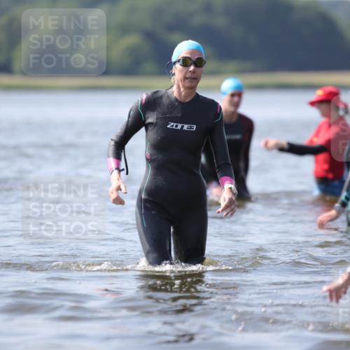 22.06.2025 - Viking Triathlon H.Heesch http://msf.ph/oto/8062997 22.06.2025 10:51:02 Schwimmen 308, 436, 484, 523, 543 meine-sportfotos.de