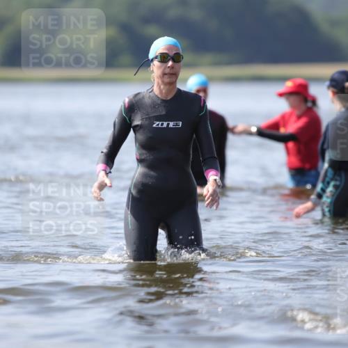 22.06.2025 - Viking Triathlon H.Heesch http://msf.ph/oto/8062998 22.06.2025 10:51:02 Schwimmen 308, 436, 484, 523, 543 meine-sportfotos.de