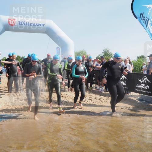 22.06.2025 - Viking Triathlon MichiJ http://msf.ph/oto/8063004 22.06.2025 10:08:36 Schwimmen 71, 136, 166, 246, 303, 305, 319, 357, 360, 459, 470, 472, 481, 490, 542 meine-sportfotos.de