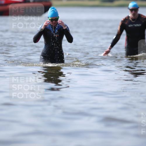 22.06.2025 - Viking Triathlon H.Heesch http://msf.ph/oto/8063019 22.06.2025 10:51:13 Schwimmen 308, 436, 477, 484 meine-sportfotos.de