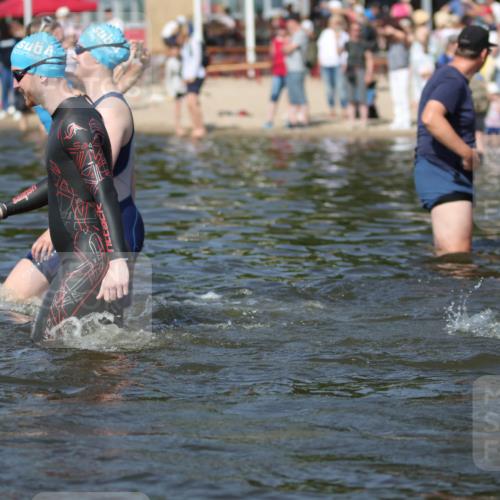 22.06.2025 - Viking Triathlon H.Heesch http://msf.ph/oto/8063028 22.06.2025 10:08:28 Schwimmen 48, 69, 97, 140, 222, 360, 364, 472, 481, 490, 499, 518, 542 meine-sportfotos.de