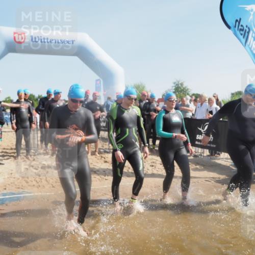 22.06.2025 - Viking Triathlon MichiJ http://msf.ph/oto/8063036 22.06.2025 10:08:37 Schwimmen 71, 136, 166, 246, 303, 305, 319, 357, 360, 459, 470, 472, 481, 490, 542 meine-sportfotos.de