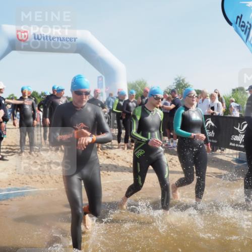 22.06.2025 - Viking Triathlon MichiJ http://msf.ph/oto/8063046 22.06.2025 10:08:37 Schwimmen 71, 136, 166, 246, 303, 305, 319, 357, 360, 459, 470, 472, 481, 490, 542 meine-sportfotos.de