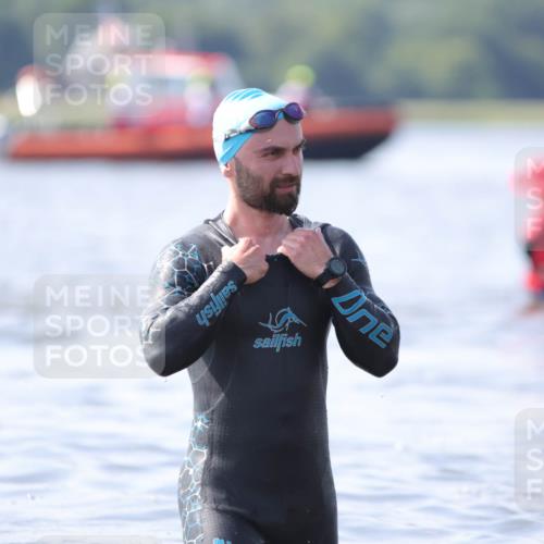 22.06.2025 - Viking Triathlon H.Heesch http://msf.ph/oto/8063064 22.06.2025 10:51:58 Schwimmen 169, 542 meine-sportfotos.de