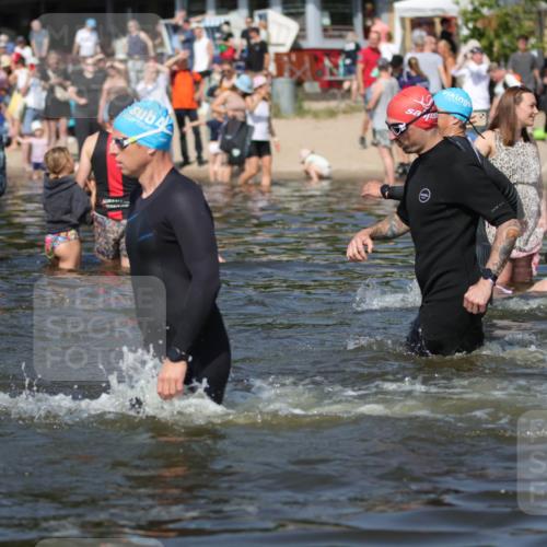 22.06.2025 - Viking Triathlon H.Heesch http://msf.ph/oto/8063069 22.06.2025 10:08:50 Schwimmen 160, 234, 241, 356, 359, 405, 471, 483, 634, 640, 656 meine-sportfotos.de