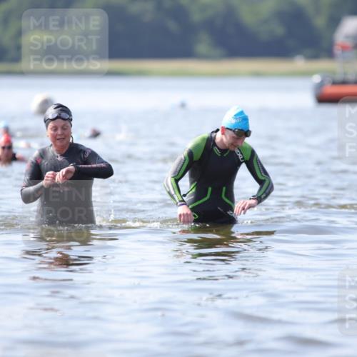 22.06.2025 - Viking Triathlon H.Heesch http://msf.ph/oto/8063071 22.06.2025 10:52:01 Schwimmen 169, 542 meine-sportfotos.de