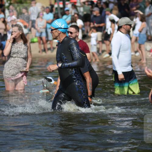 22.06.2025 - Viking Triathlon H.Heesch http://msf.ph/oto/8063083 22.06.2025 10:08:56 Schwimmen 160, 359, 405, 483, 634, 640 meine-sportfotos.de