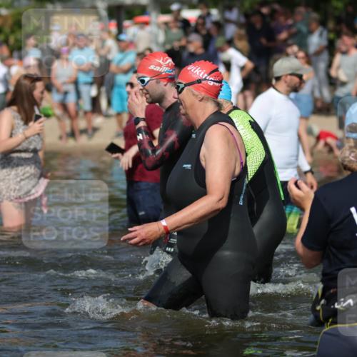 22.06.2025 - Viking Triathlon H.Heesch http://msf.ph/oto/8063086 22.06.2025 10:08:57 Schwimmen 160, 359, 405, 483, 634, 640 meine-sportfotos.de