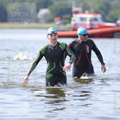 22.06.2025 - Viking Triathlon H.Heesch http://msf.ph/oto/8063087 22.06.2025 10:52:05 Schwimmen 116, 169, 481, 542 meine-sportfotos.de