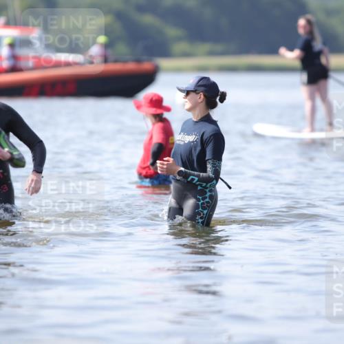 22.06.2025 - Viking Triathlon H.Heesch http://msf.ph/oto/8063091 22.06.2025 10:52:06 Schwimmen 116, 136, 169, 481, 542 meine-sportfotos.de