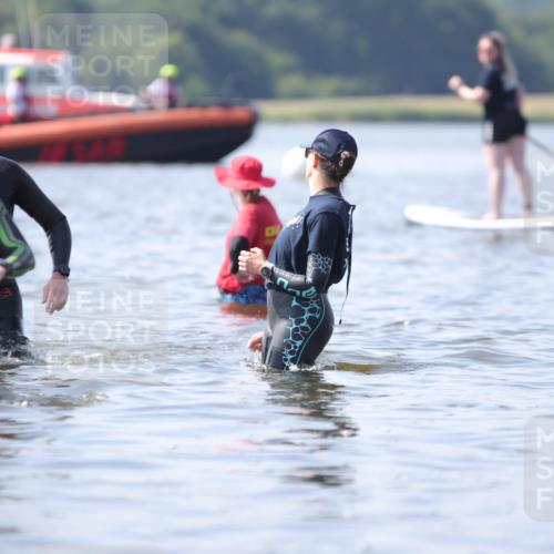 22.06.2025 - Viking Triathlon H.Heesch http://msf.ph/oto/8063094 22.06.2025 10:52:06 Schwimmen 116, 136, 169, 481, 542 meine-sportfotos.de