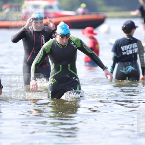 22.06.2025 - Viking Triathlon H.Heesch http://msf.ph/oto/8063102 22.06.2025 10:52:09 Schwimmen 116, 136, 169, 481, 490, 542 meine-sportfotos.de